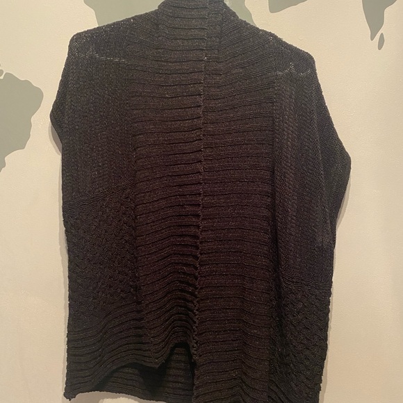 Open Vest - Picture 2 of 3